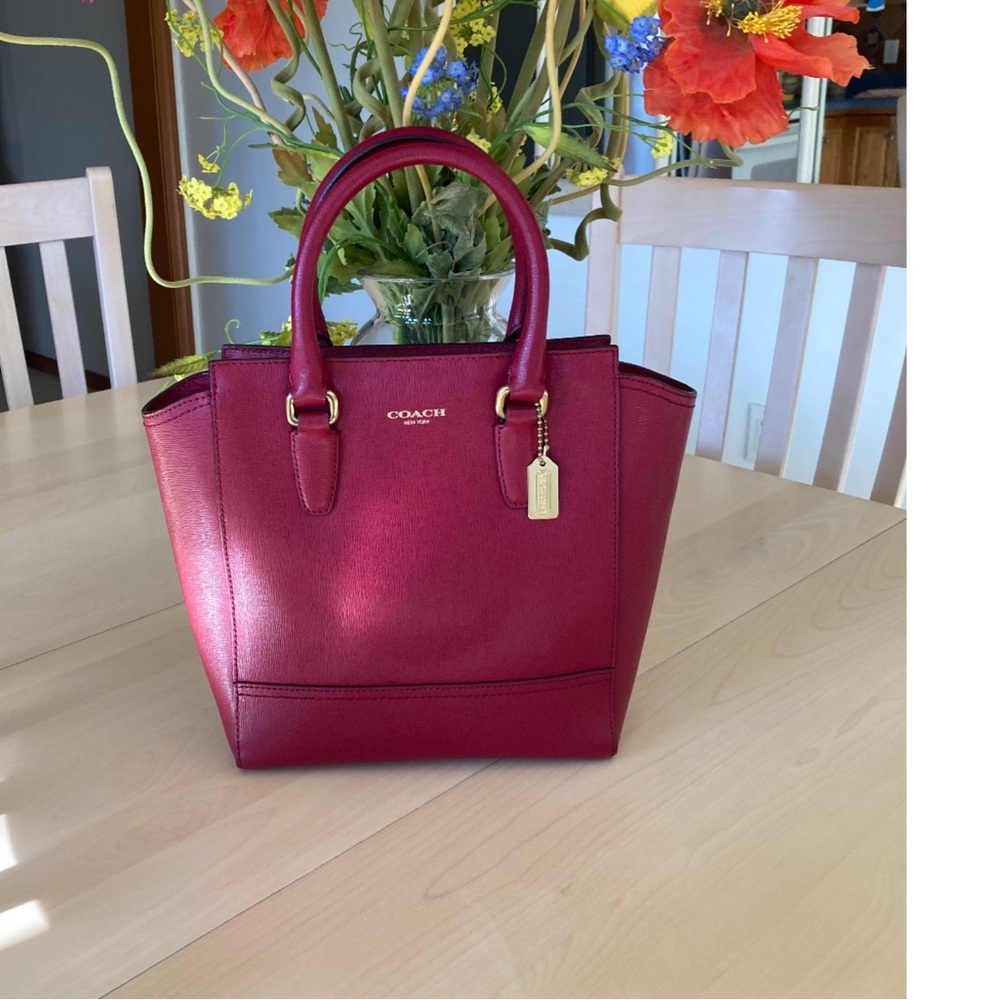 SOLD! 🌺 Coach Mini Tanner in Red Scarlet